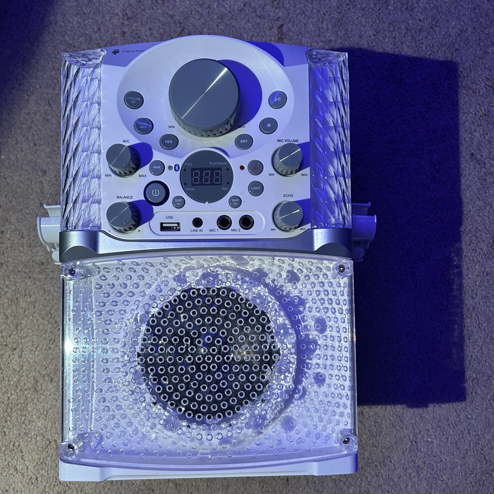 Singing machine- karaoke machine